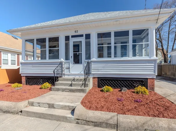 65 Oriole Ave, Pawtucket, RI 02860