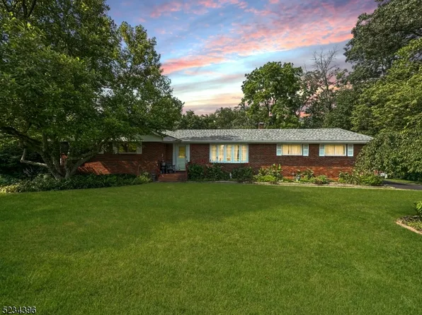 46 Pequest Dr, White Twp., NJ 07823