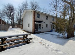 99 Village Green Dr APT 1, South Burlington, VT 05403