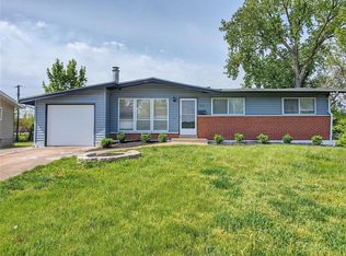 1825 Thunderbird Ave, Florissant, MO 63033