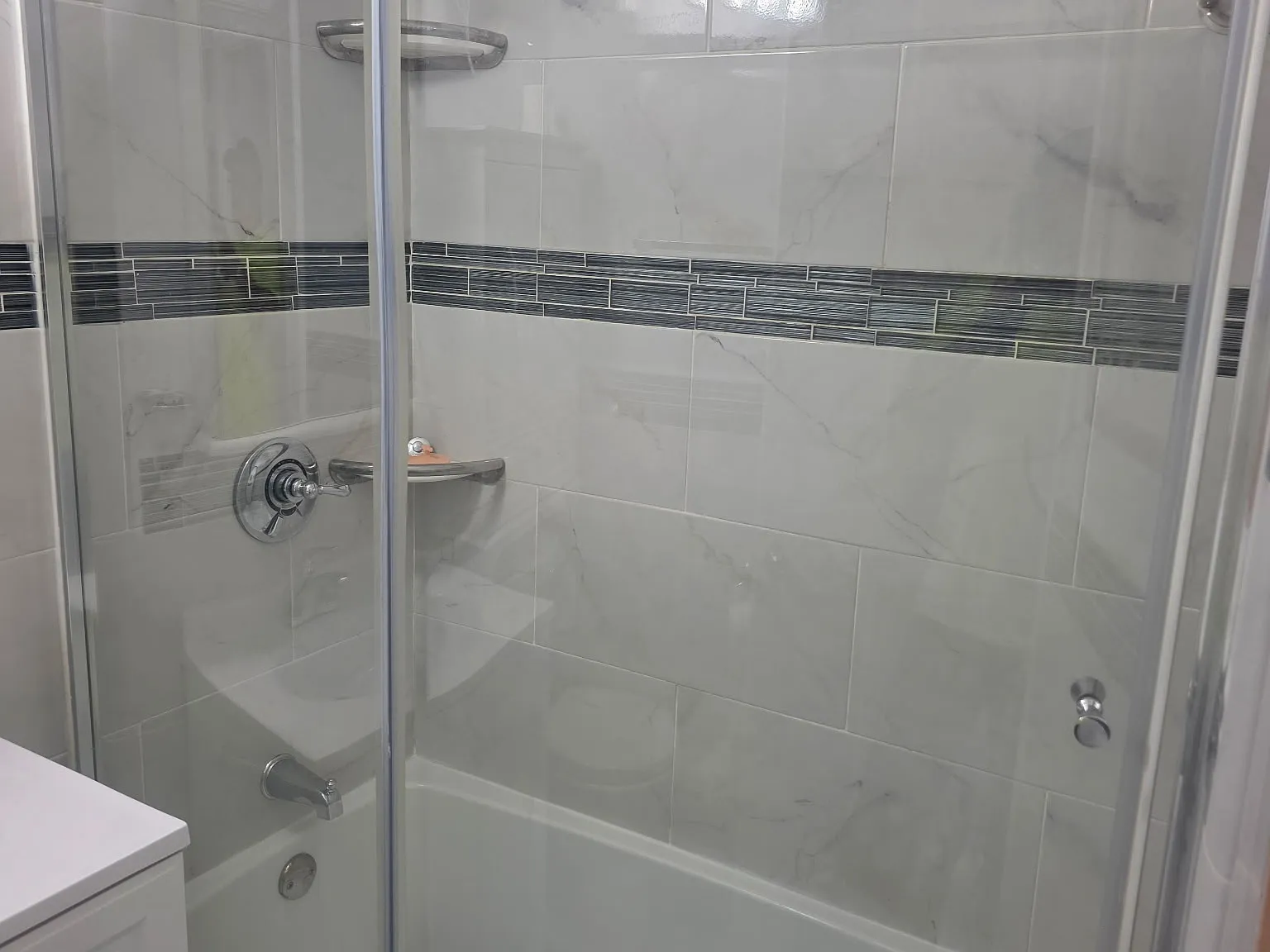 2 bed, 782 sqft, $2,400 — Photo 1