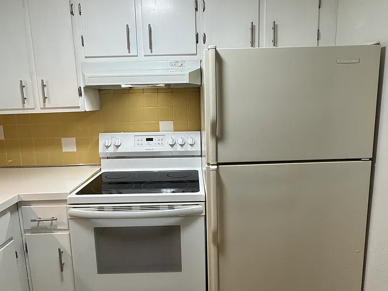 12 Williamsburg Ct #12 — Photo 9