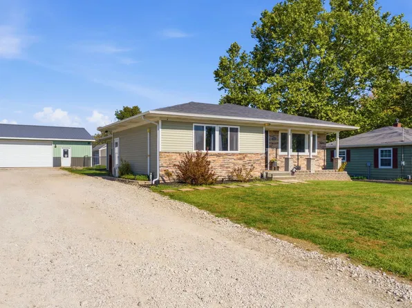 102 B St, Matherville, IL 61263
