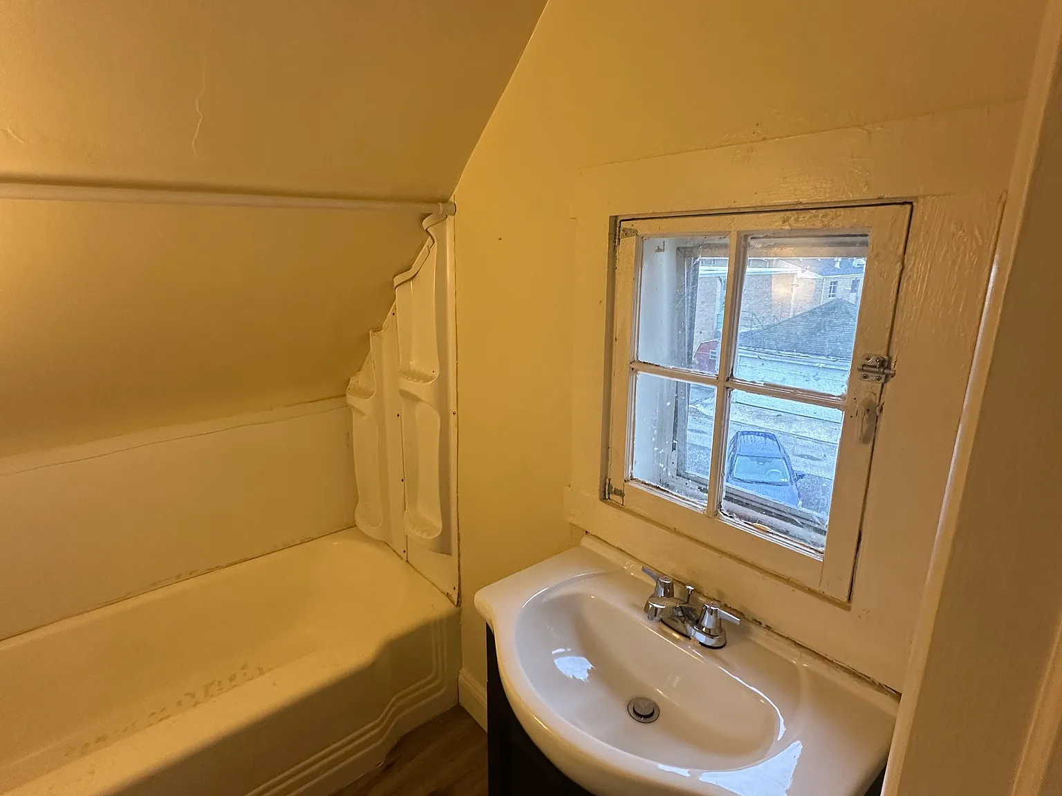 1 bed, 600 sqft, $1,000 — Photo 4