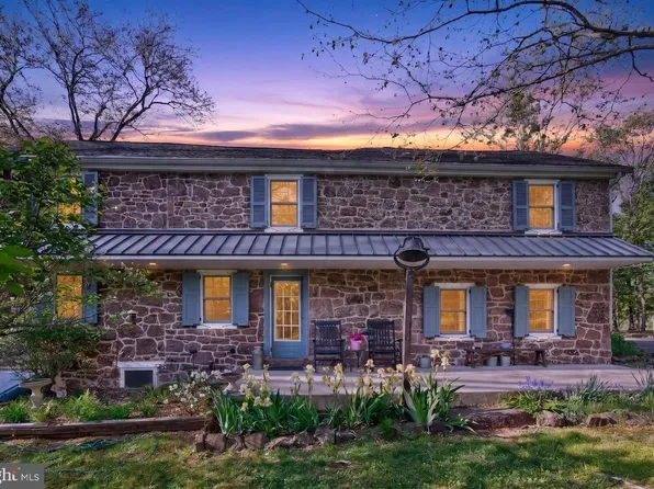 1717 Unionville Rd, Pottstown, PA 19465