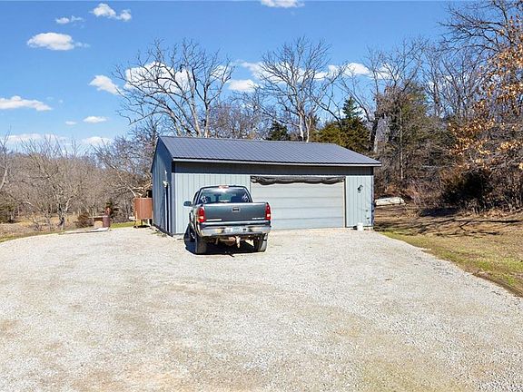 3rd image of 1799 Jackson Rd