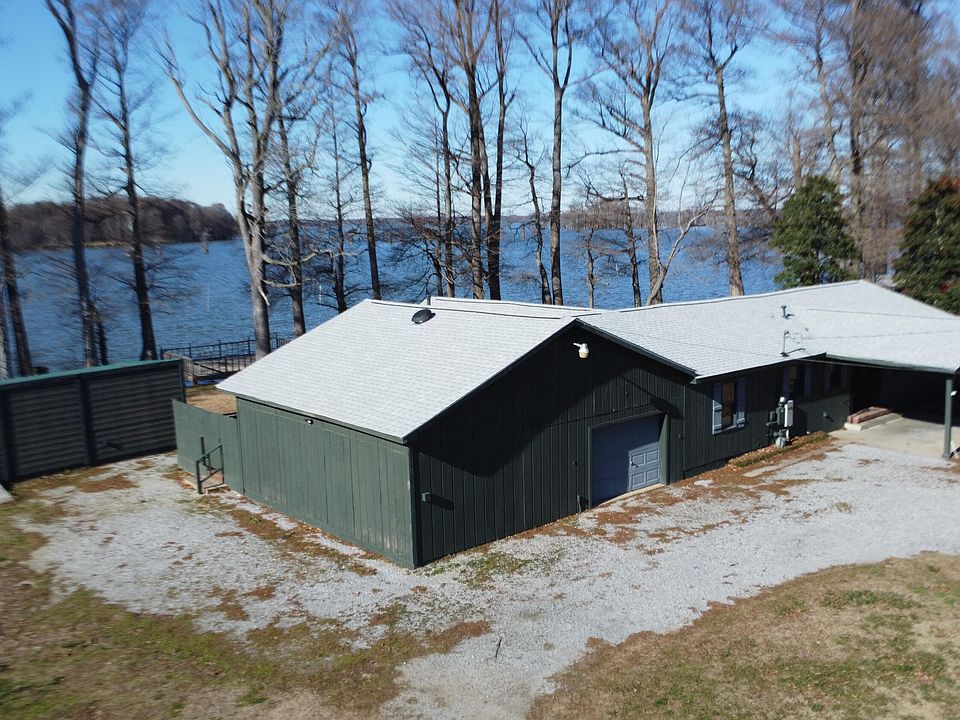 1st image of 1421 Lake Dr