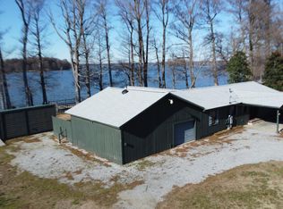 1421 Lake Dr, Hornbeak, TN 38232