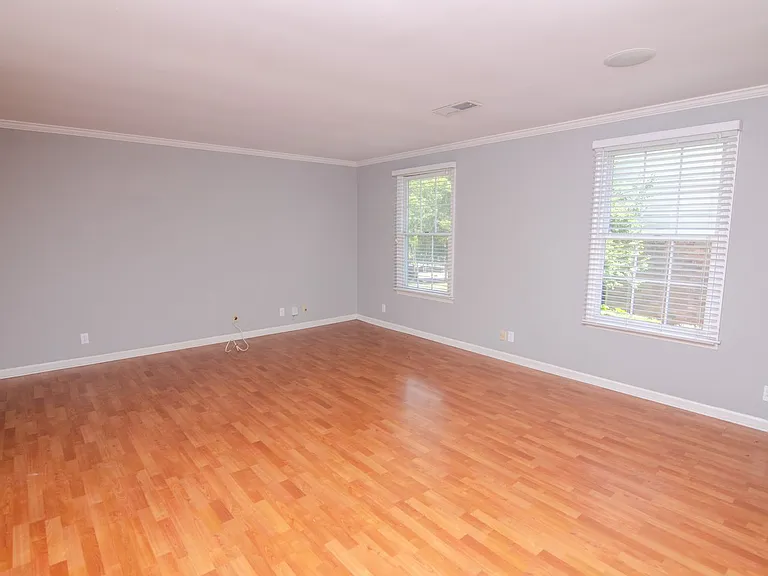 3105B Wellington Ave #B — Photo 4