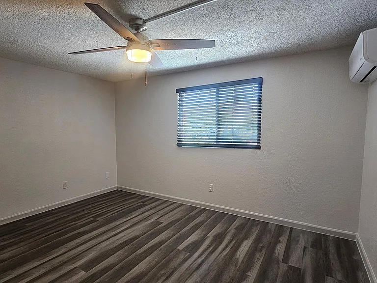 9667 Saint George St — Photo 13