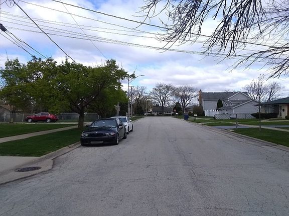 5th image of 6324 W 92nd St