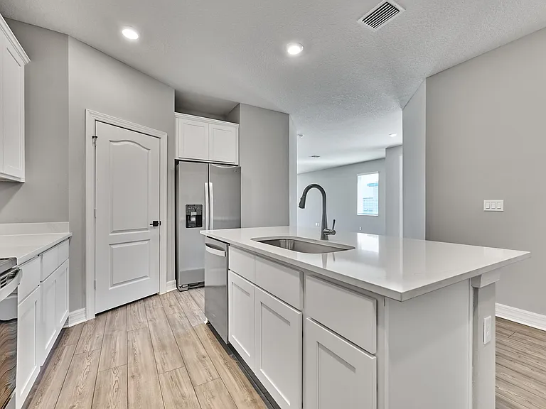 1810 Celebration Dr — Photo 27