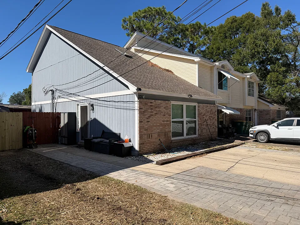 940 Central Ave #23
