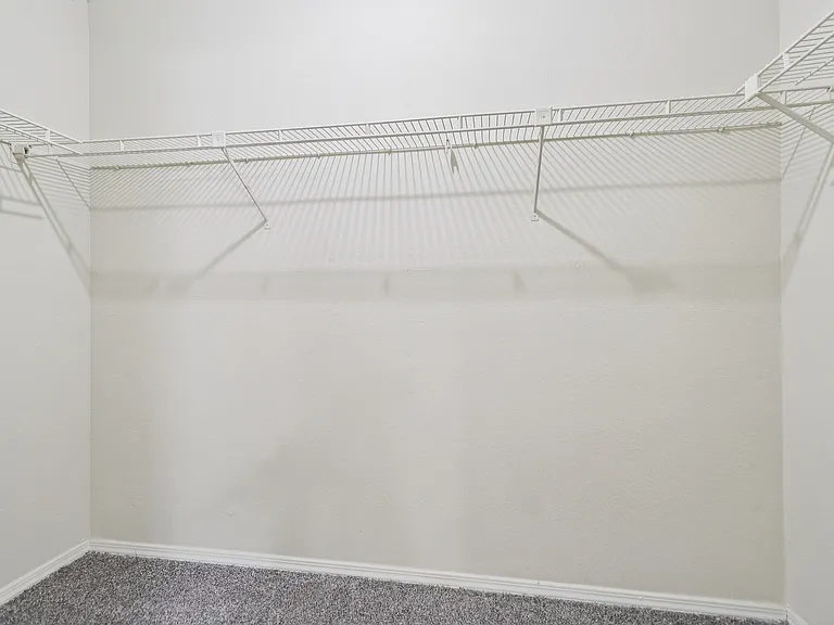 B3 MAIN CLOSET