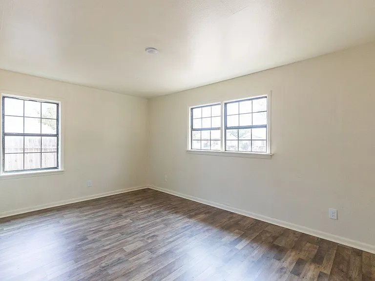 2233 Fannin St — Photo 13