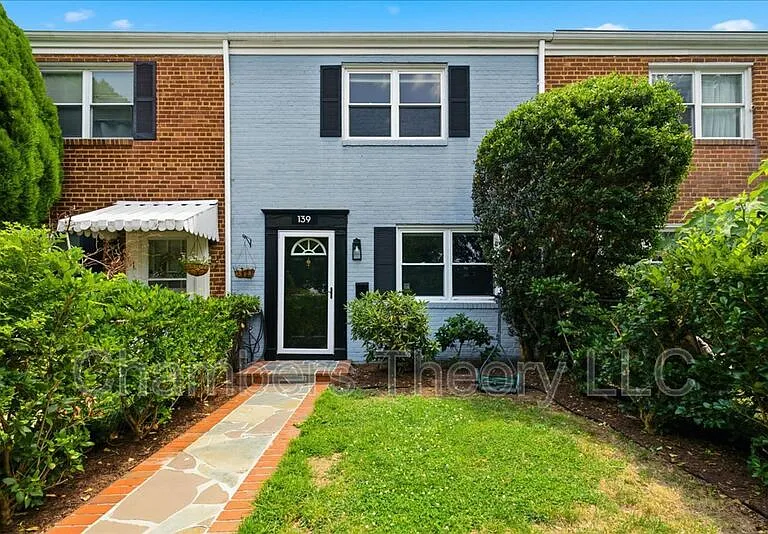 139 Mount Vernon Ave — Photo 1