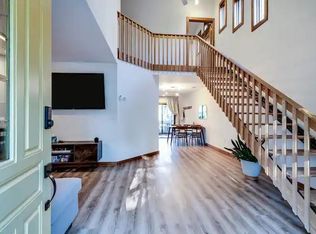 6011 South Ct #6011, Mc Farland, WI 53558