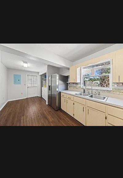1454 Rosemary Dr — Photo 12