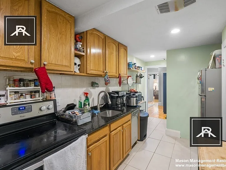 58 Park Vale Ave #12 — Photo 1