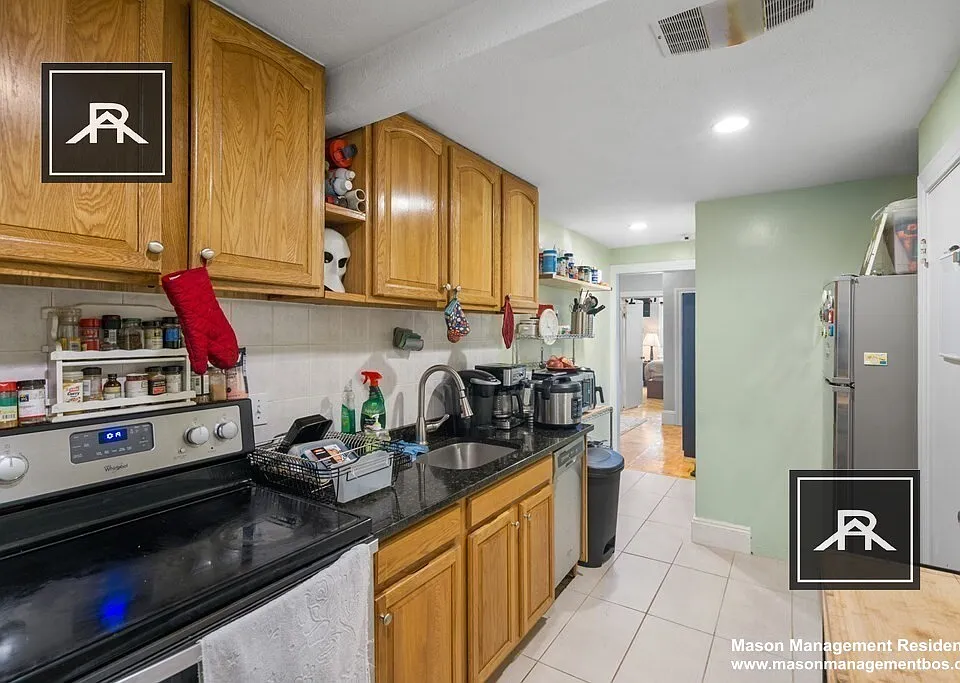 58 Park Vale Ave #12