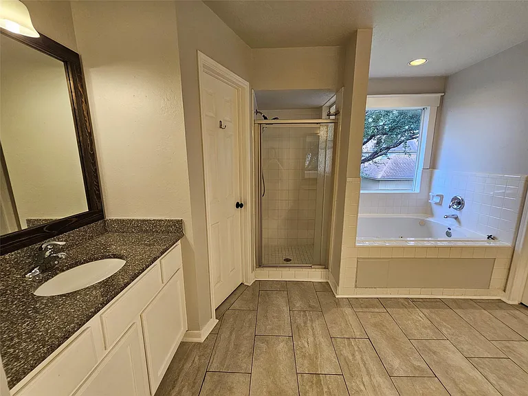 15015 Dawnbrook Dr — Photo 20