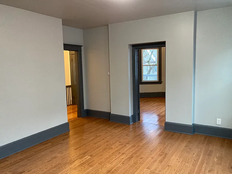 33 Franklin St #2 — Photo 5