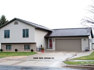 1260 Red Cedar Ct, Onalaska, WI 54650