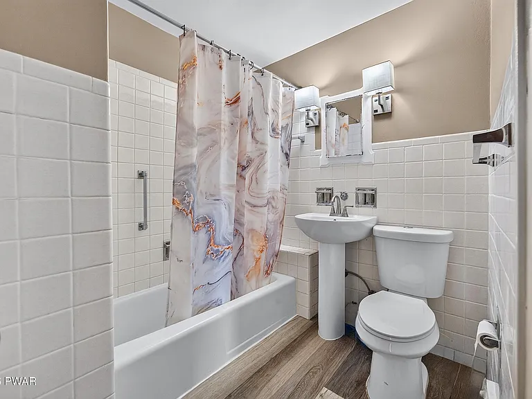 978 Main St #2A — Photo 17