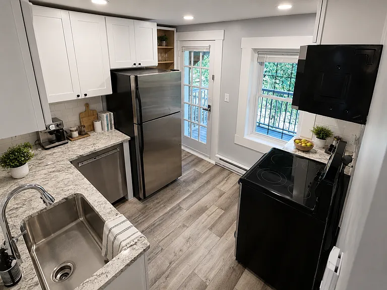 135 W Merrimack St #2 — Photo 4