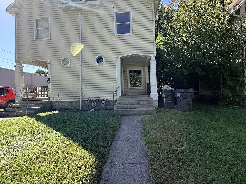 736 Greenlawn Ave