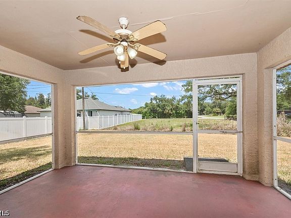 5th image of 6211 Castlewood Cir