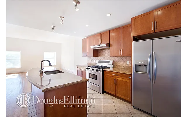 Rented by Douglas Elliman | media 29