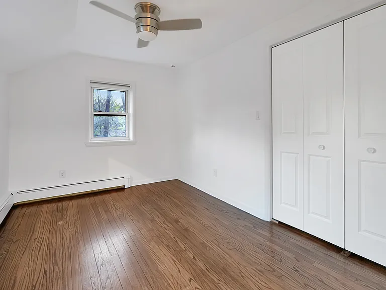 430 Benedict Ave #2 — Photo 9