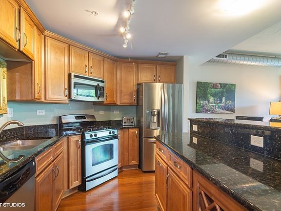 4th image of 1228 Emerson St Unit 209