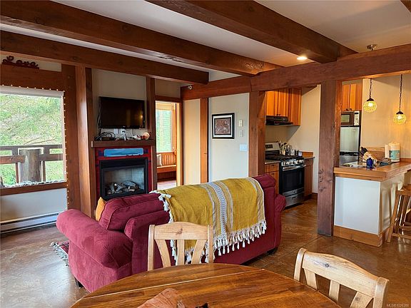 3rd image of 1645 Cedar Rd #206