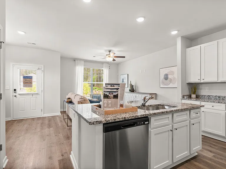 1015 Harden Dr NW — Photo 31