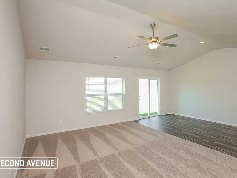 317 Greenwood Valley Ct — Photo 7