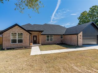 4003 Fairway Dr, Springdale, AR 72764