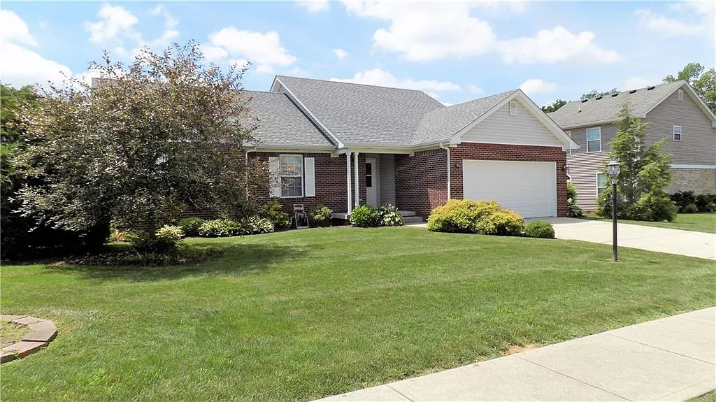 1044 Shadowlawn Ave photo 1