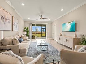 11821 Venetian Lagoon Dr