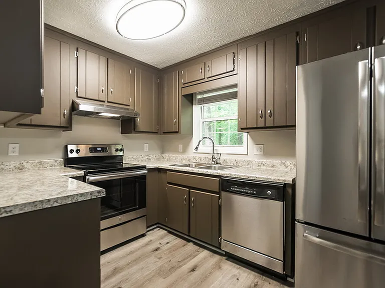 3224 Valley View St — Photo 5