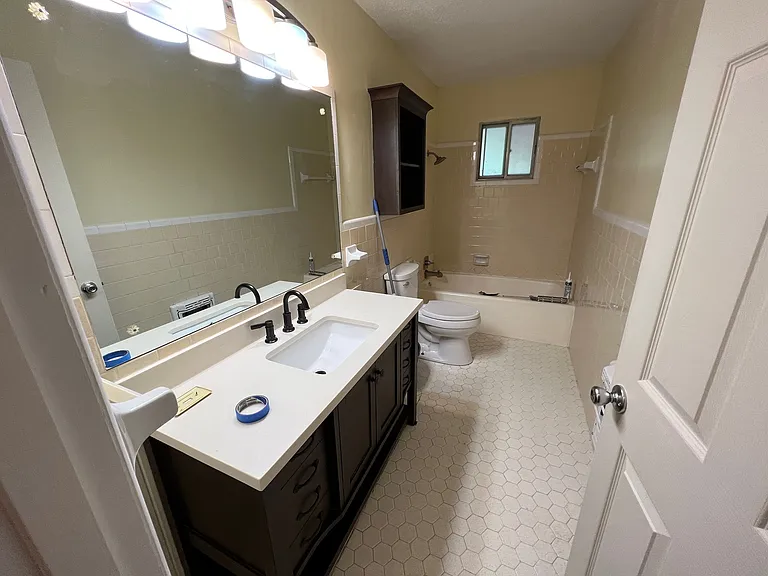 258 James St — Photo 13