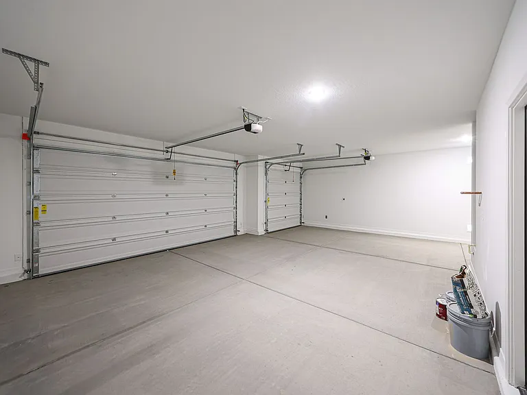 5633 W McNeil St — Photo 40