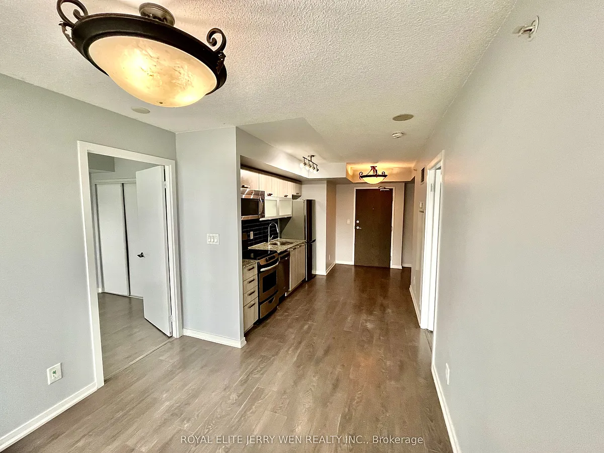 Building Photo - 68 Abell St #918