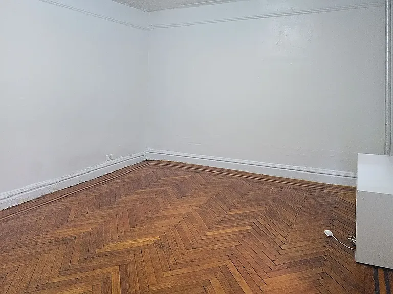 721 Walton Ave #A12 — Photo 4