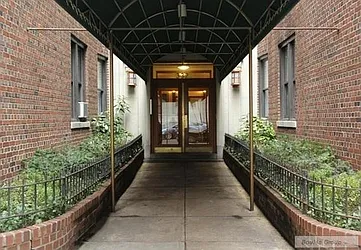 Rented by Bouklis Group