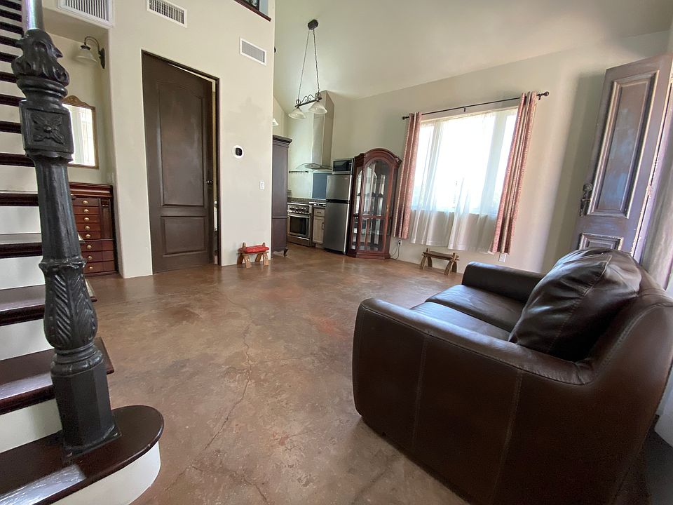 1st image of 34900 Calle Grande