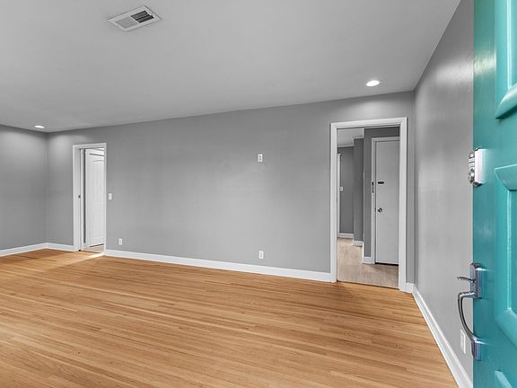 4th image of 6411 Ranchero Dr