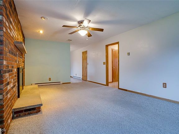 4th image of 30 Harris St