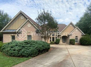 300 Everly Cir, Locust Grove, GA 30248